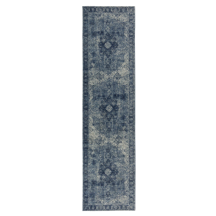 tapis de couloir vintage bleu sur fond blanc