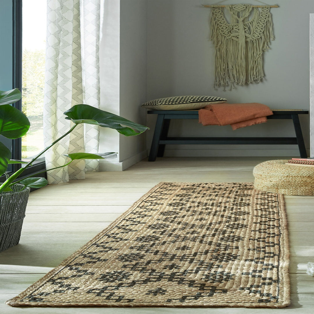 magnifique tapis de couloir en jute avec motifs imprimes noir