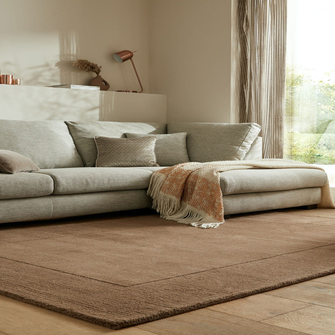 tapis en laine marron